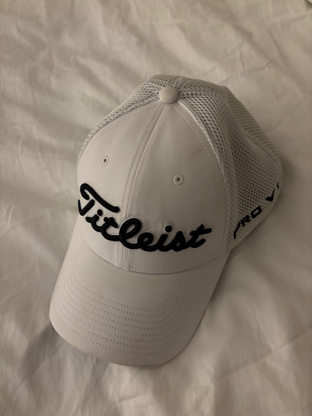 Titleist White Hat